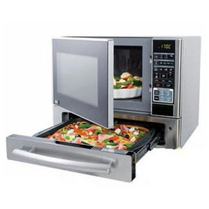 Kitchen Appliance: Microwave Oven